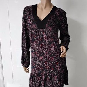 NEW BCBGeneration mini-Shift dress Size L Floral Pattern V-neck Long Sleeve *004